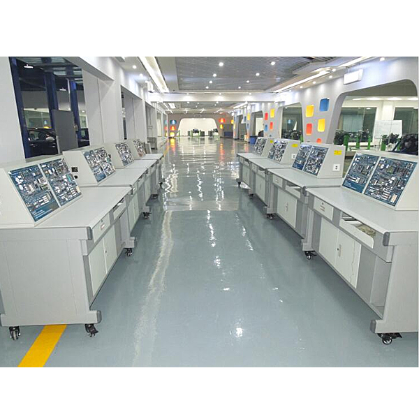 單片機(jī)創(chuàng)新技能開發(fā)實(shí)驗(yàn)臺(圖1) 單片機(jī)創(chuàng)新技能研發(fā)實(shí)驗(yàn)臺,全車電子線路電器實(shí)驗(yàn)臺