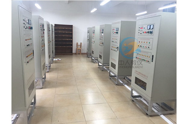 電工實驗臺(圖1) 電工實驗臺(圖1)