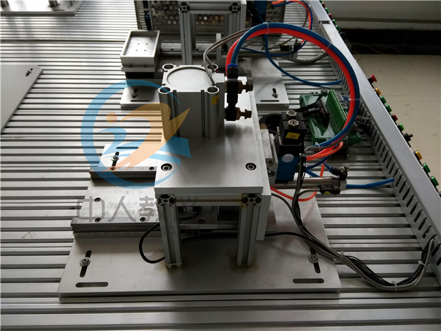 工業機器人與智能視覺系統應用實訓裝置,機器人實訓臺,加工單元